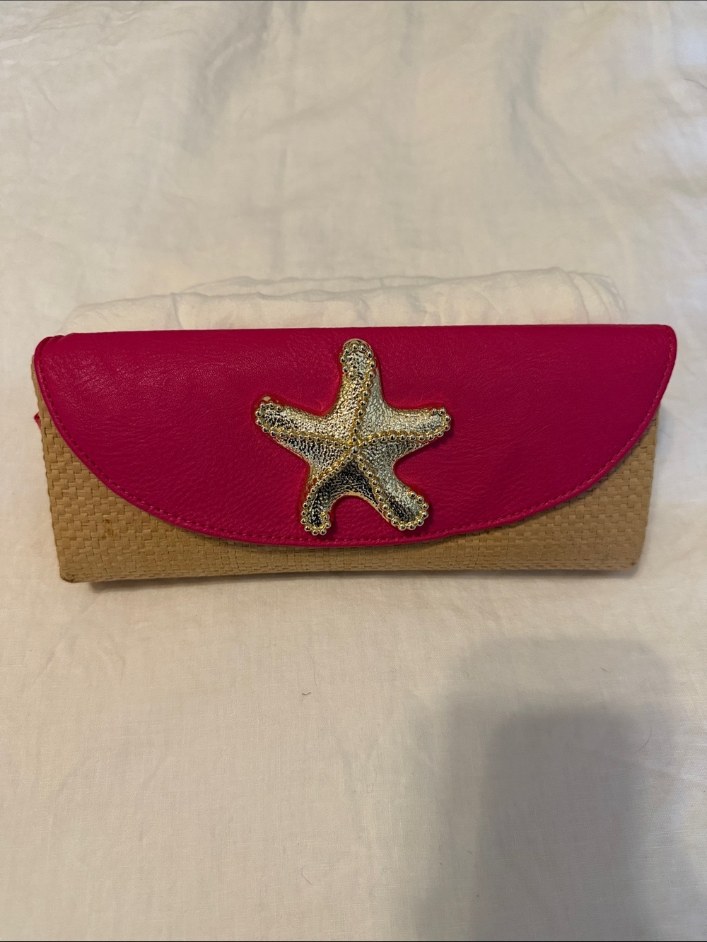 Mud Pie Hot Pink Flap Clutch with Natural Straw and Gold Starfish